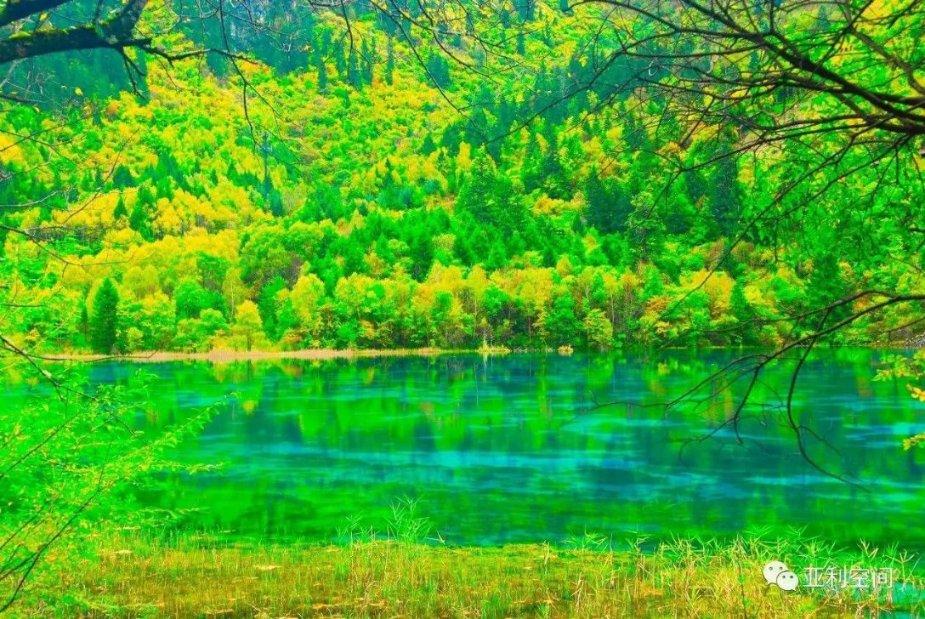 粉底液怎样上妆？游戏画面